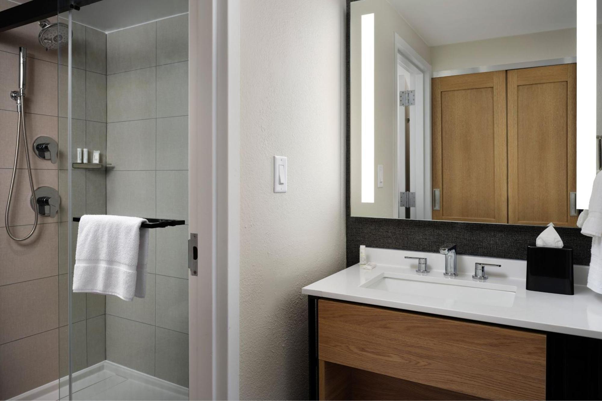 Sheraton Grand Rapids Airport Hotel Cascade المظهر الخارجي الصورة