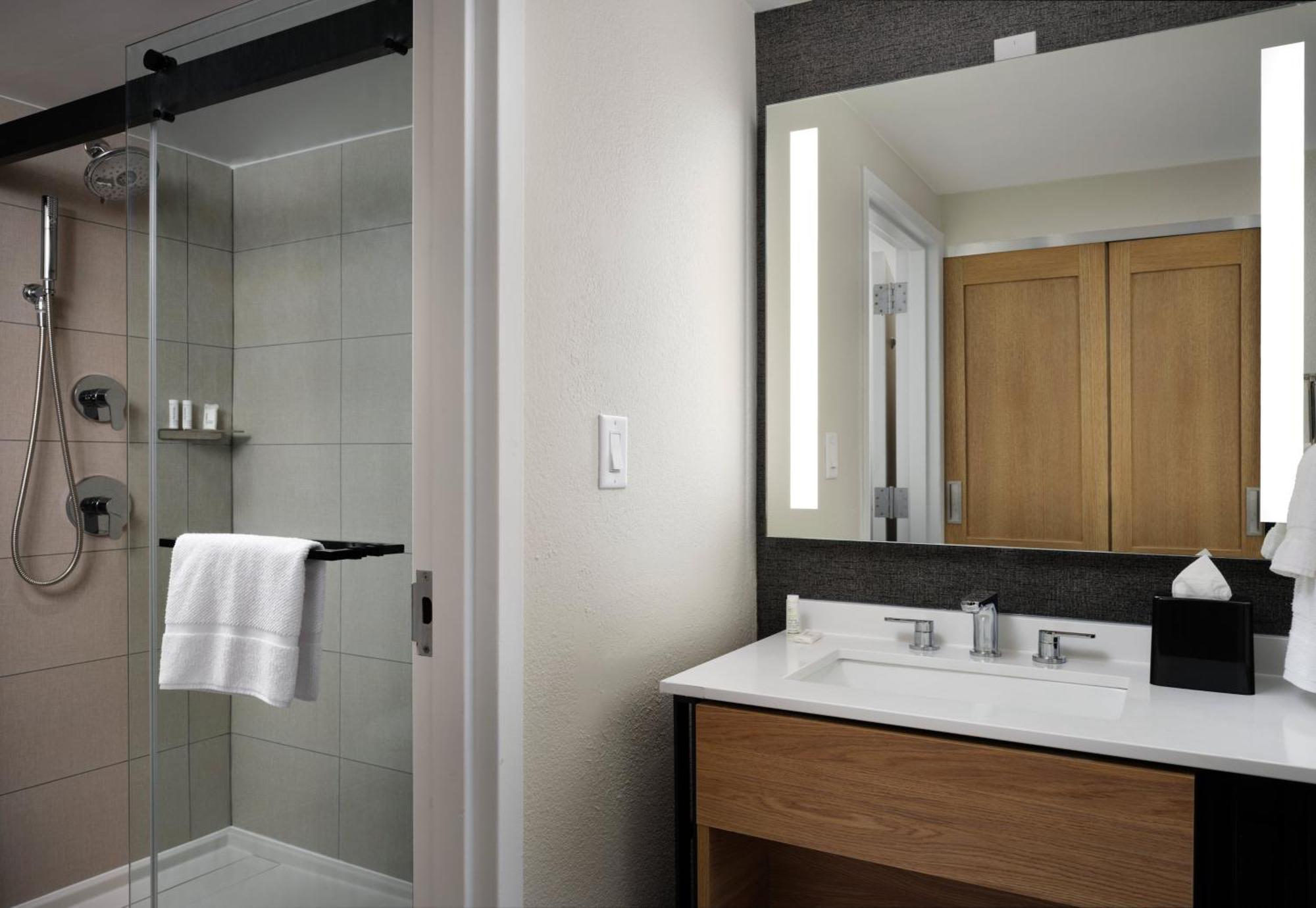 Sheraton Grand Rapids Airport Hotel Cascade المظهر الخارجي الصورة