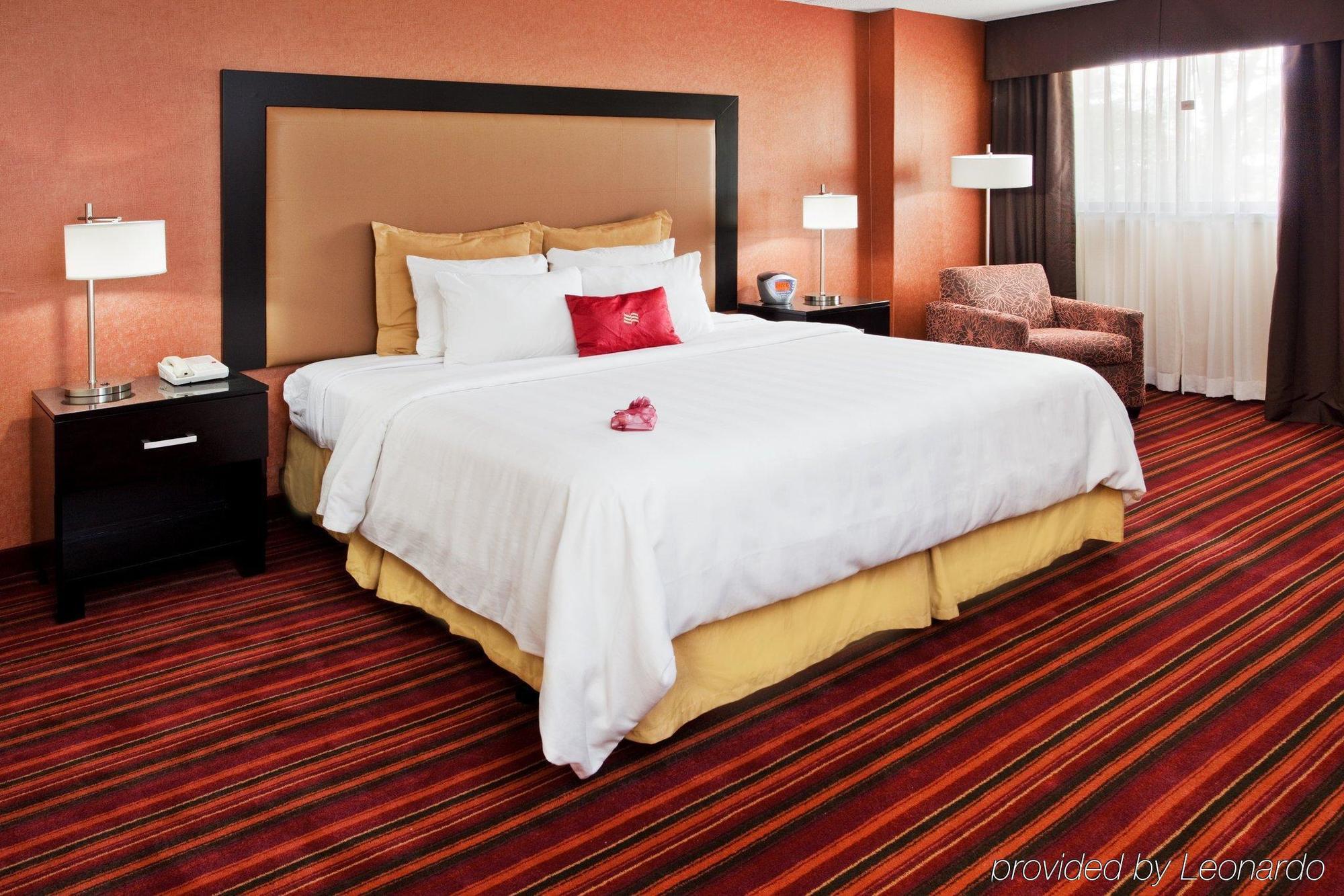Sheraton Grand Rapids Airport Hotel Cascade الغرفة الصورة